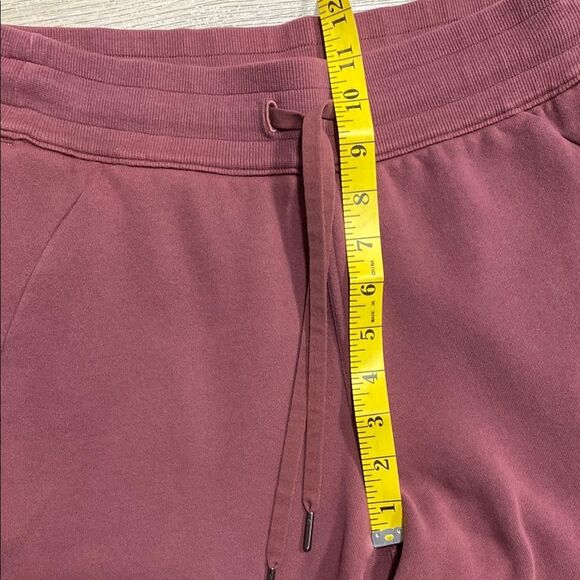 Lululemon Scuba High-Rise Jogger Red Merlot Cotton Fleece Size 8 - Picture 12 of 16